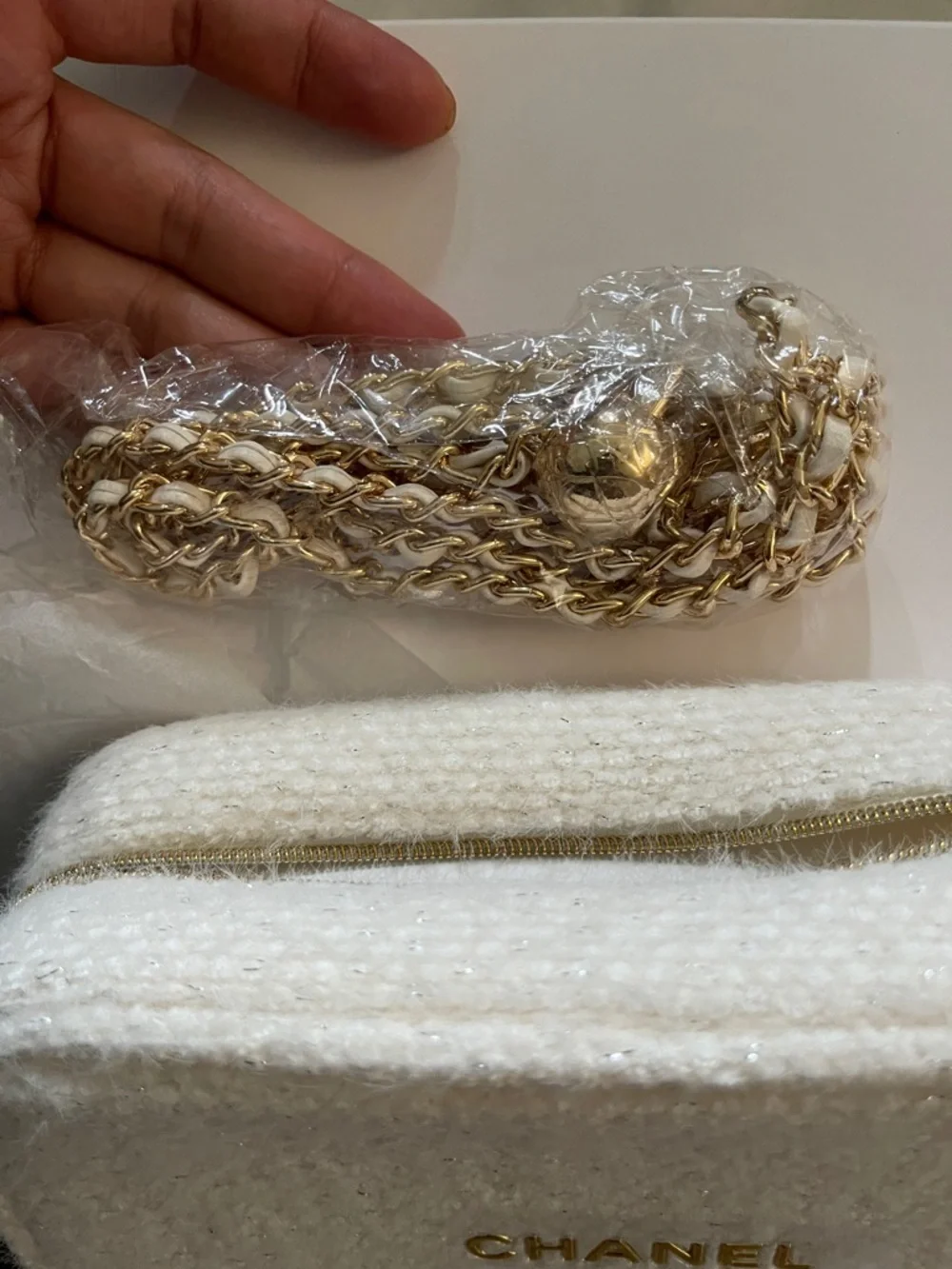 CHANEL White Bouclé Cosmetic Case with Gold Logo - Picture 3 of 5